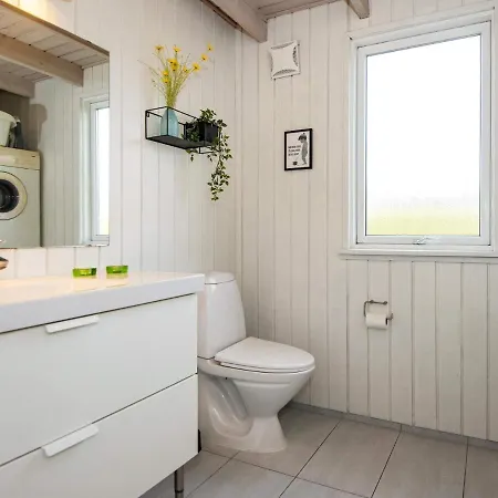 10 Person In Juelsminde Holiday home