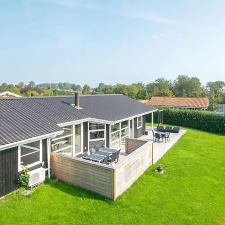 10 Person In Juelsminde * Sonderby (Midtjylland)